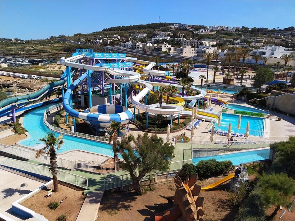 Cosy Apartment Steps To St George'S Bay Saint Julian's エクステリア 写真