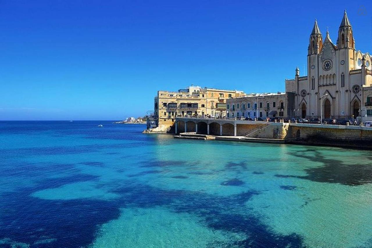 Cosy Apartment Steps To St George'S Bay Saint Julian's エクステリア 写真