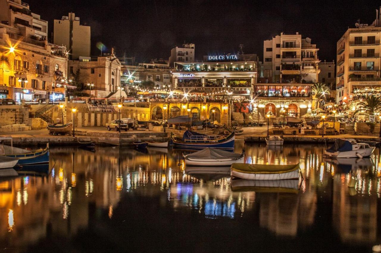 Cosy Apartment Steps To St George'S Bay Saint Julian's エクステリア 写真